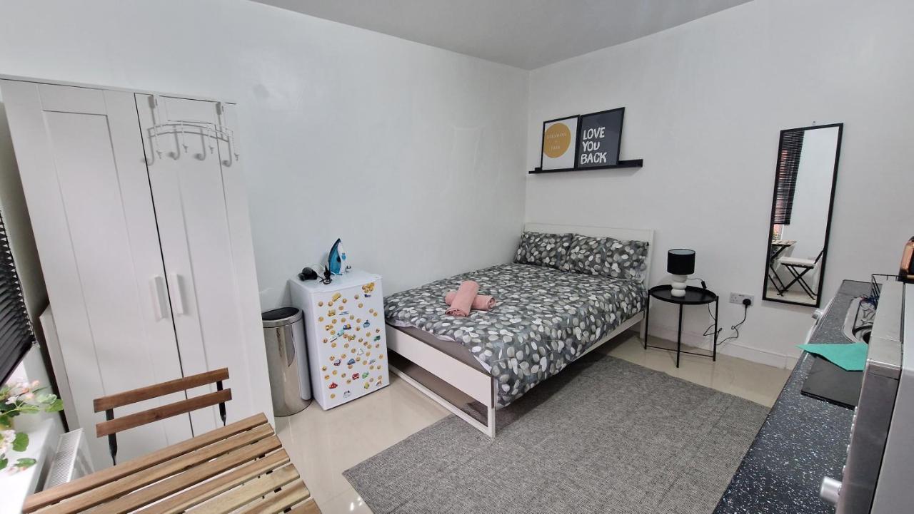 Small Cozy Studio Zone 1 Londra Esterno foto